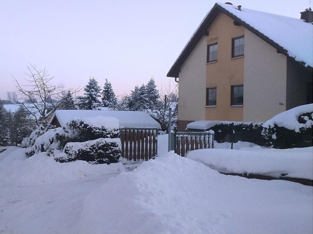 Apartment With Views Of The Ore Mountains Oelsnitz  Exterior foto